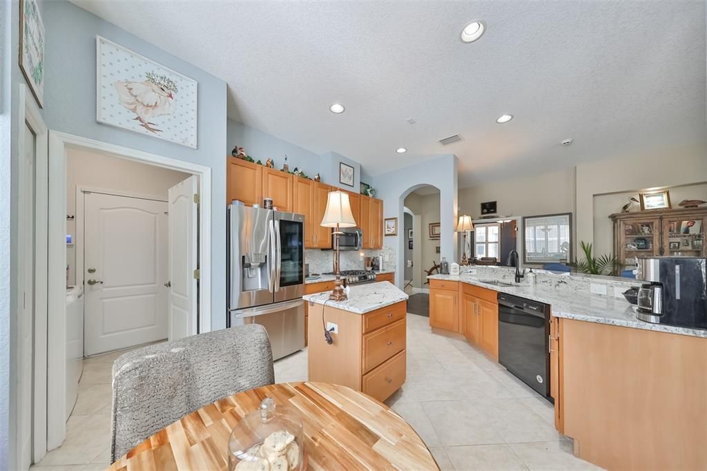 For Sale: $434,900 (2 beds, 2 baths, 1748 Square Feet)