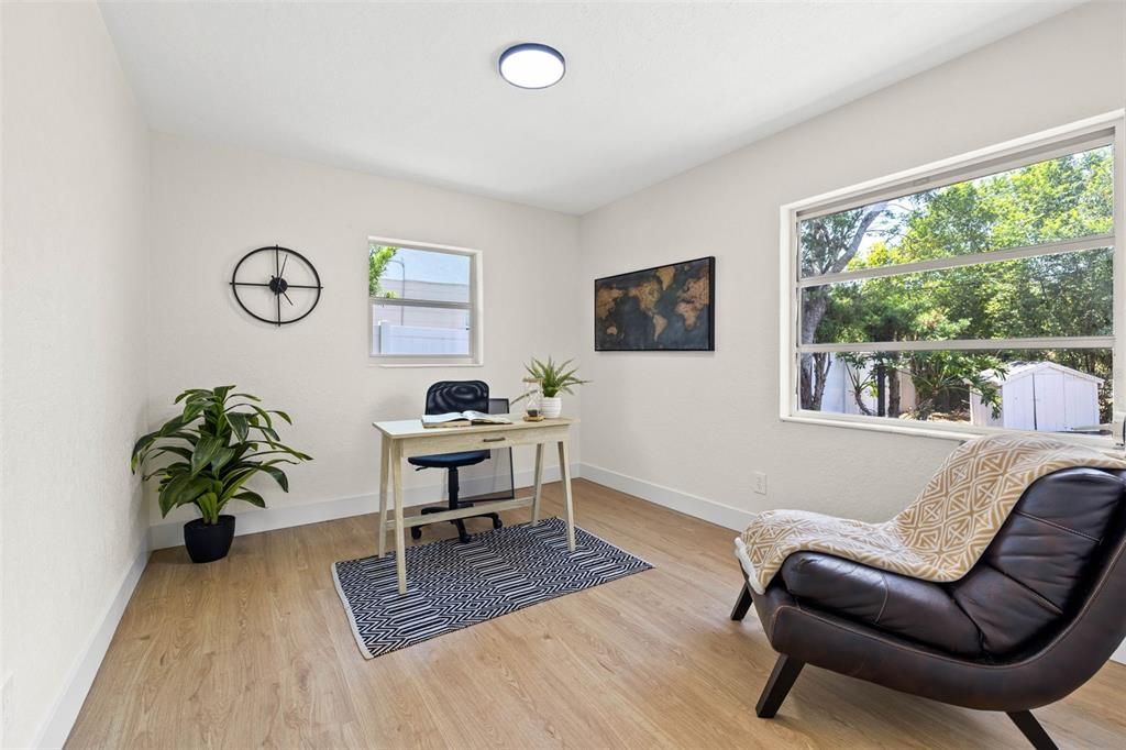 Active With Contract: $429,900 (2 beds, 2 baths, 1254 Square Feet)