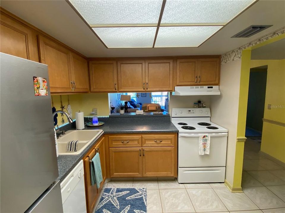 For Rent: $1,950 (2 beds, 2 baths, 1145 Square Feet)