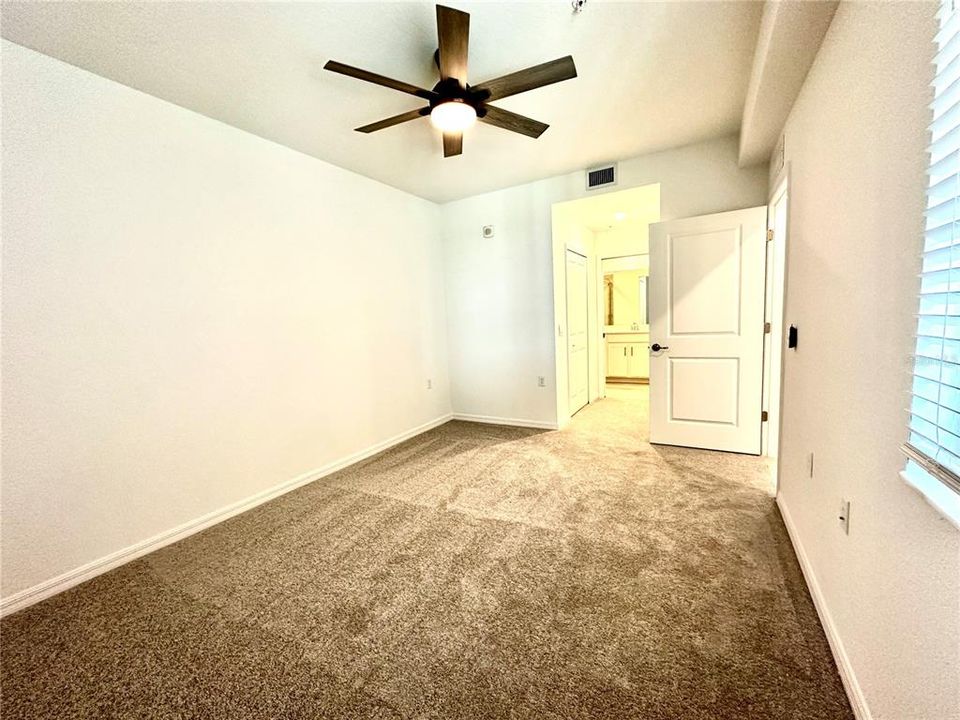 For Rent: $2,095 (2 beds, 2 baths, 1154 Square Feet)
