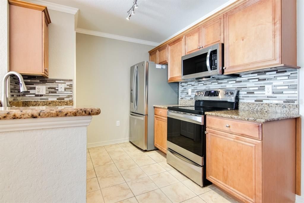 Recently Rented: $2,850 (2 beds, 2 baths, 1274 Square Feet)