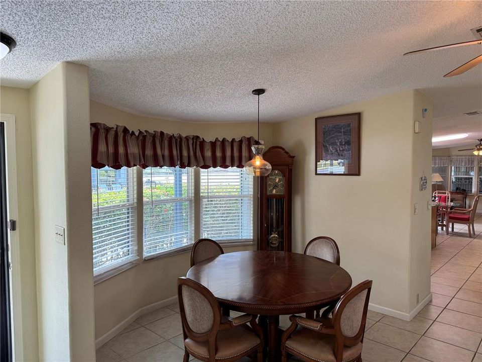 For Sale: $249,900 (3 beds, 2 baths, 1702 Square Feet)