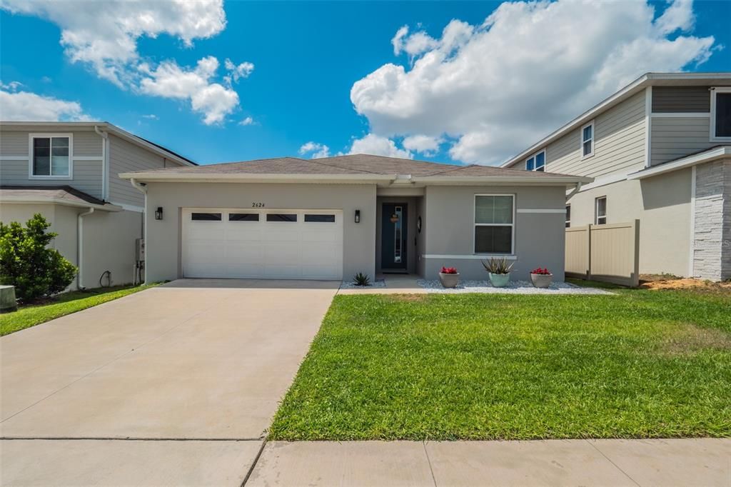 Active With Contract: $415,000 (4 beds, 3 baths, 2066 Square Feet)