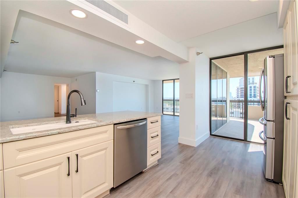 For Sale: $925,000 (2 beds, 2 baths, 1504 Square Feet)