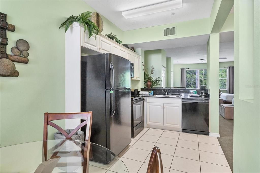 Recently Sold: $210,000 (1 beds, 1 baths, 810 Square Feet)