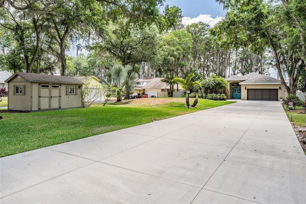 Active With Contract: $850,000 (3 beds, 3 baths, 2511 Square Feet)