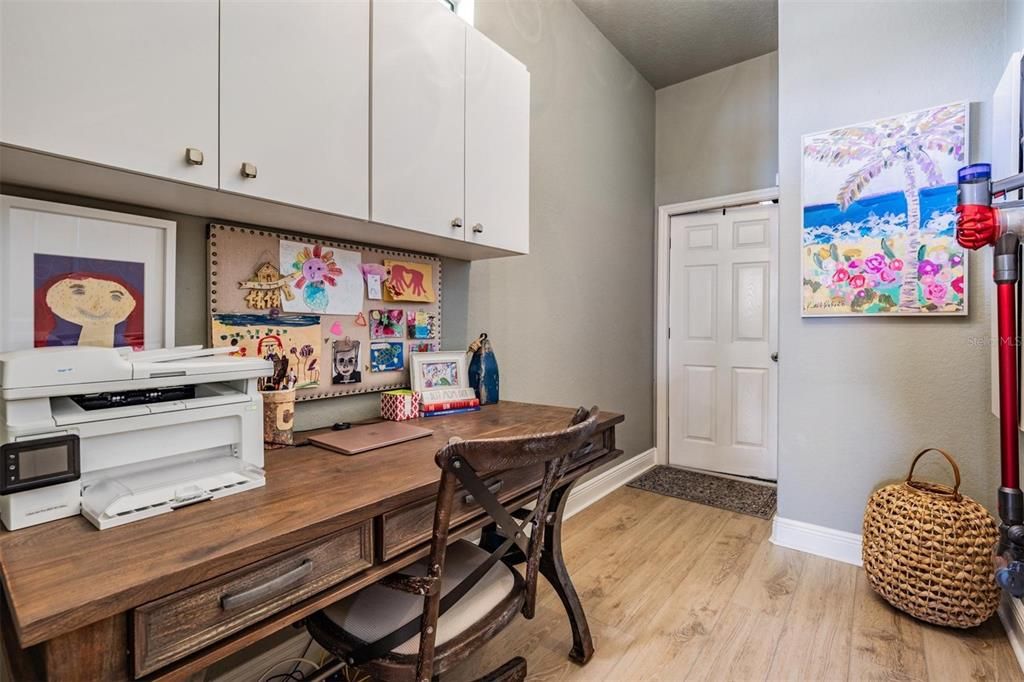 Active With Contract: $850,000 (3 beds, 3 baths, 2511 Square Feet)