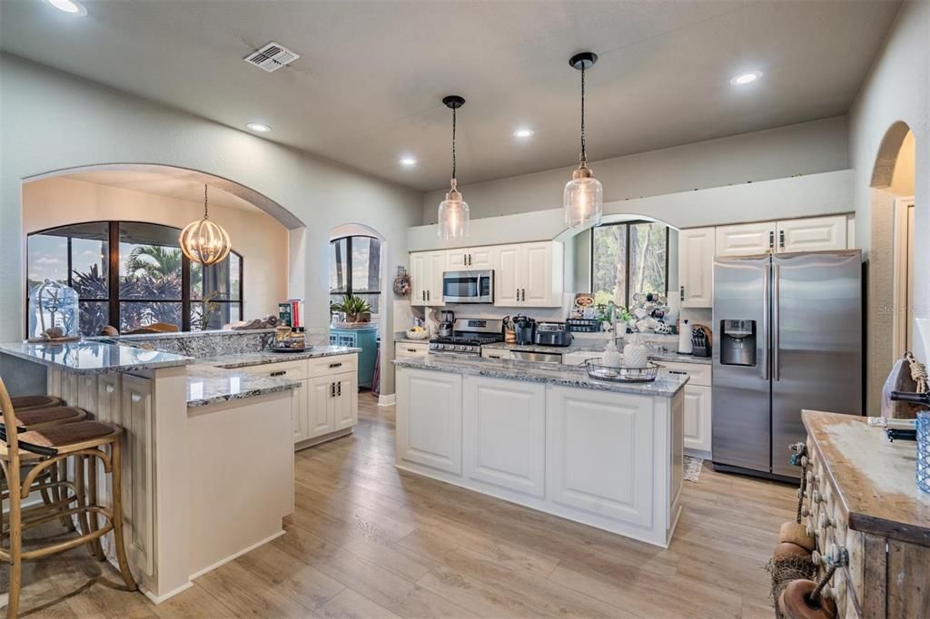 Active With Contract: $850,000 (3 beds, 3 baths, 2511 Square Feet)