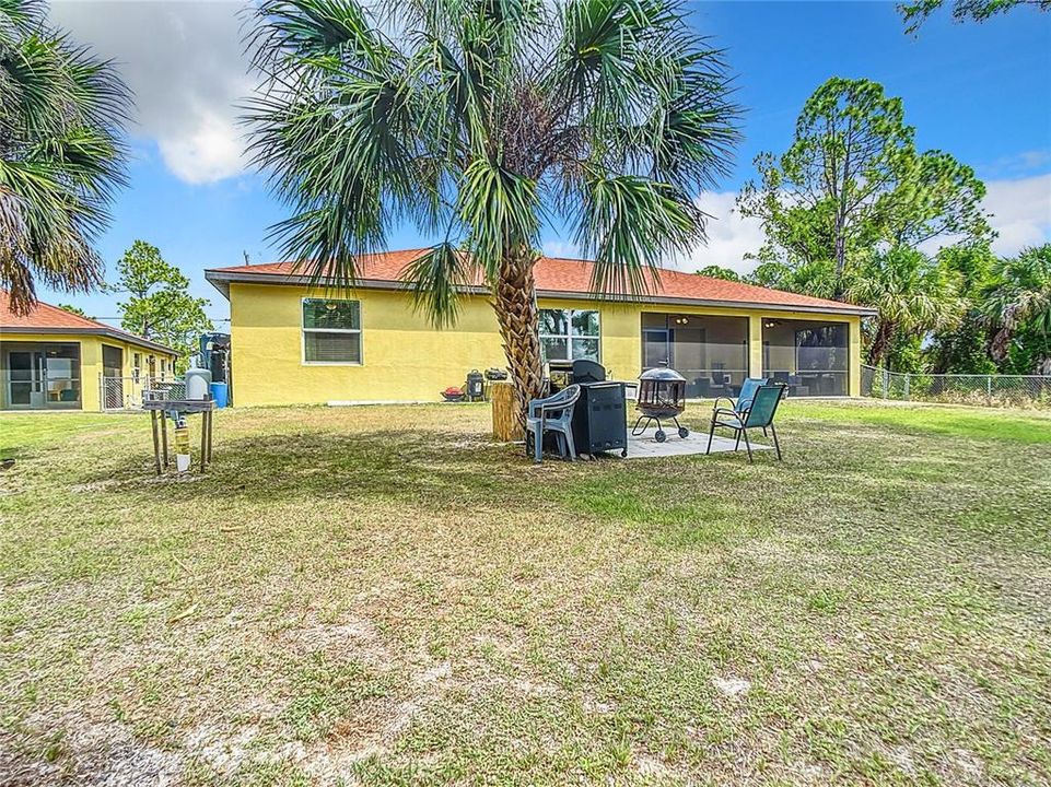 For Sale: $699,000 (3 beds, 2 baths, 1842 Square Feet)