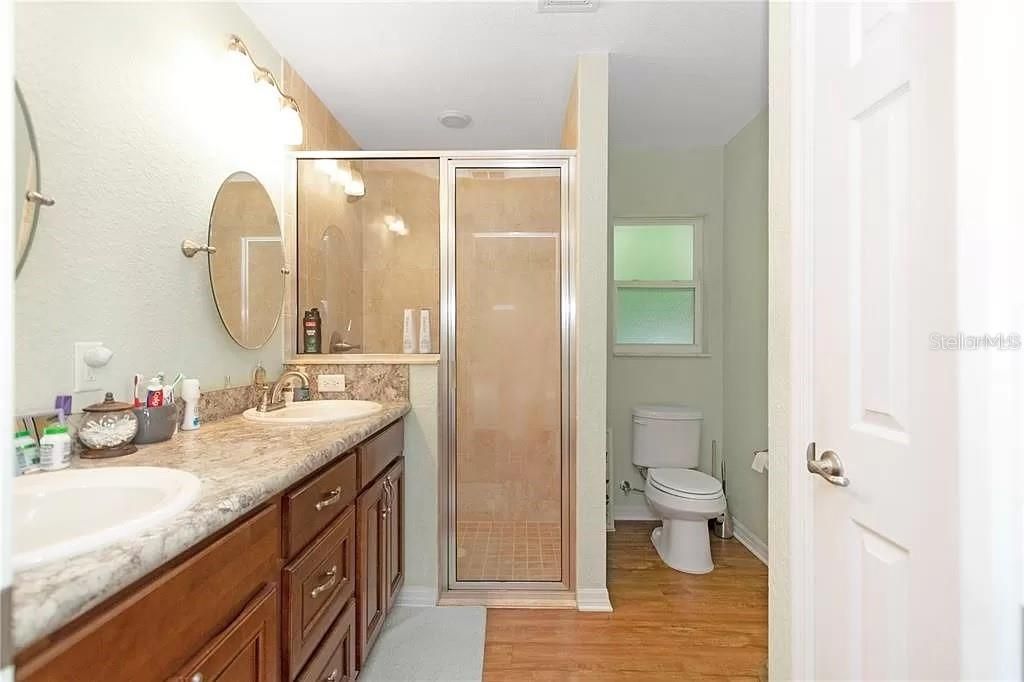 待售: $265,000 (3 贝兹, 2 浴室, 1301 平方英尺)