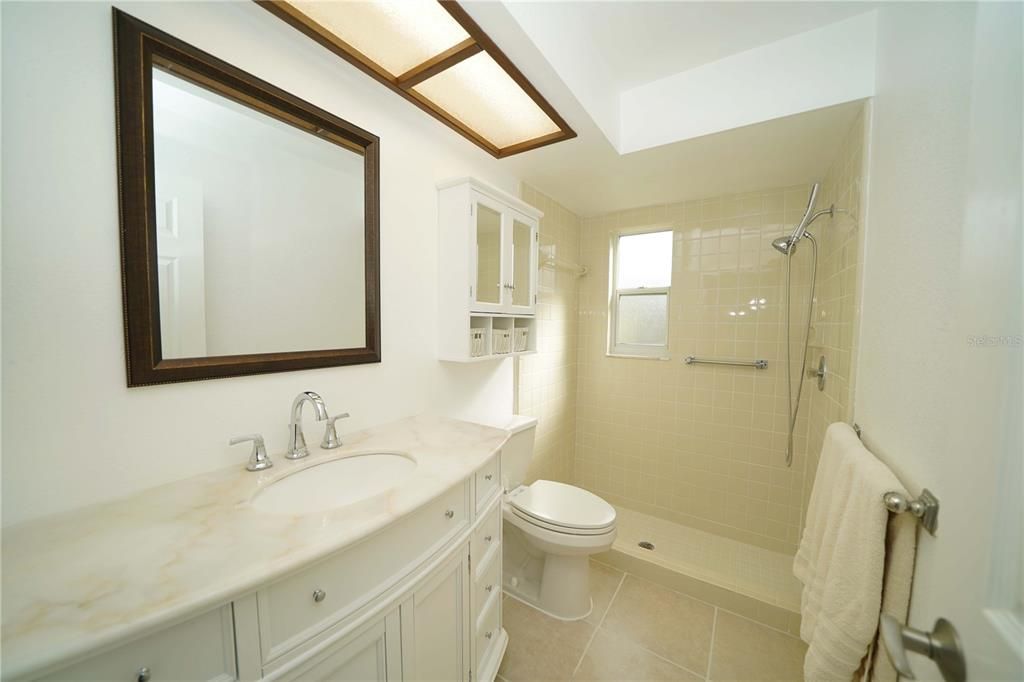 For Sale: $298,500 (2 beds, 2 baths, 1648 Square Feet)