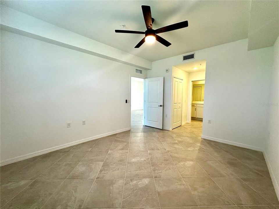For Rent: $2,095 (2 beds, 2 baths, 1120 Square Feet)