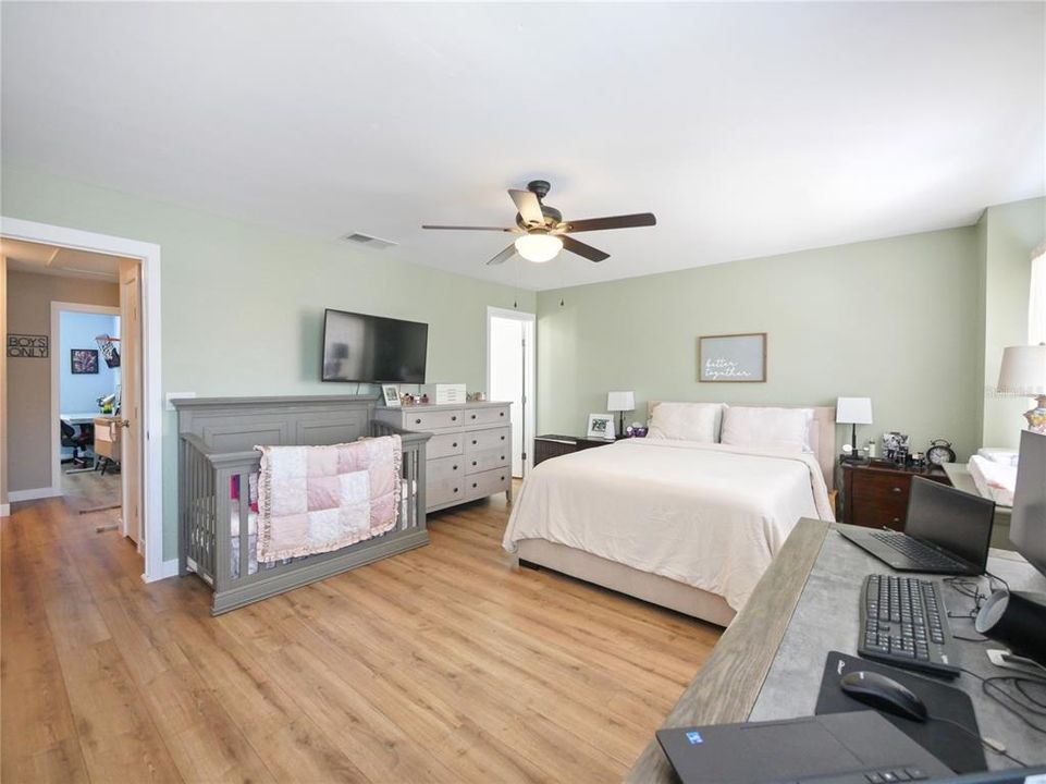 For Sale: $314,000 (3 beds, 2 baths, 1359 Square Feet)