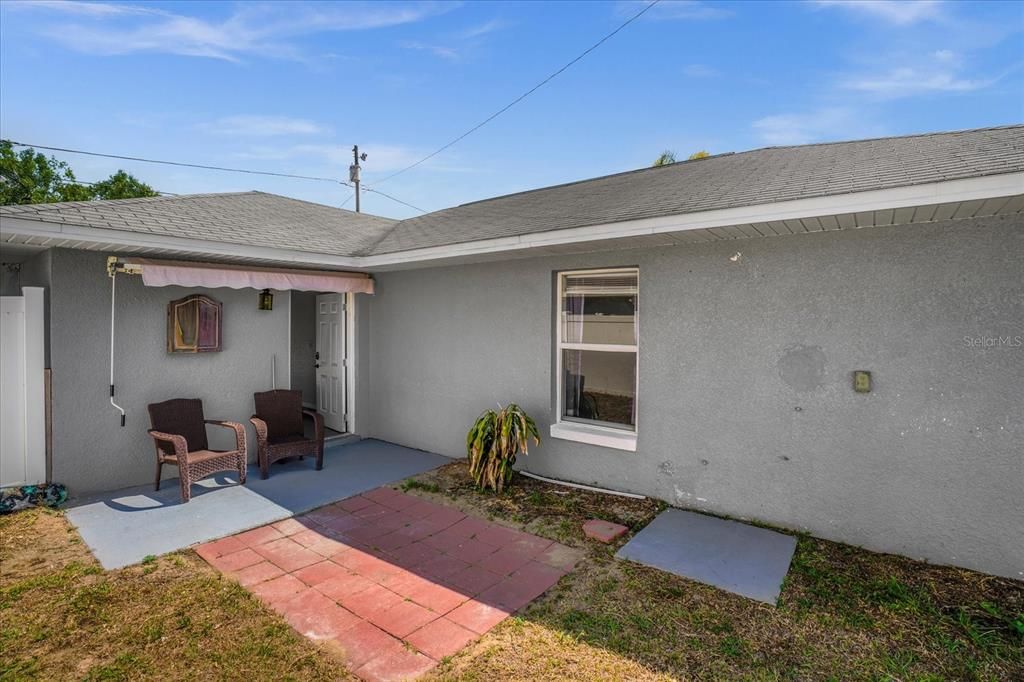 For Sale: $260,000 (3 beds, 2 baths, 1184 Square Feet)