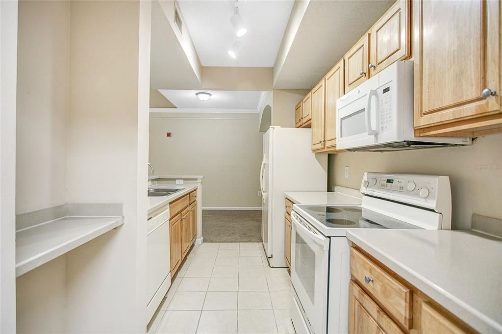 Active With Contract: $1,920 (2 beds, 2 baths, 1174 Square Feet)