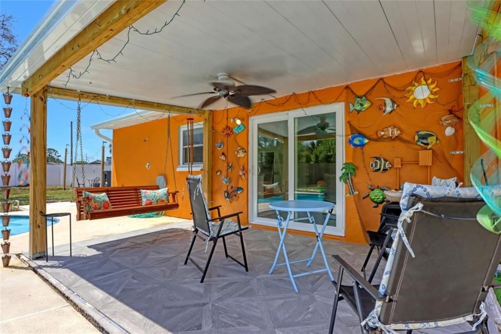 For Sale: $400,000 (3 beds, 2 baths, 1176 Square Feet)