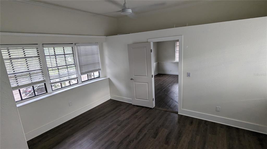 Recently Rented: $1,900 (1 beds, 1 baths, 700 Square Feet)