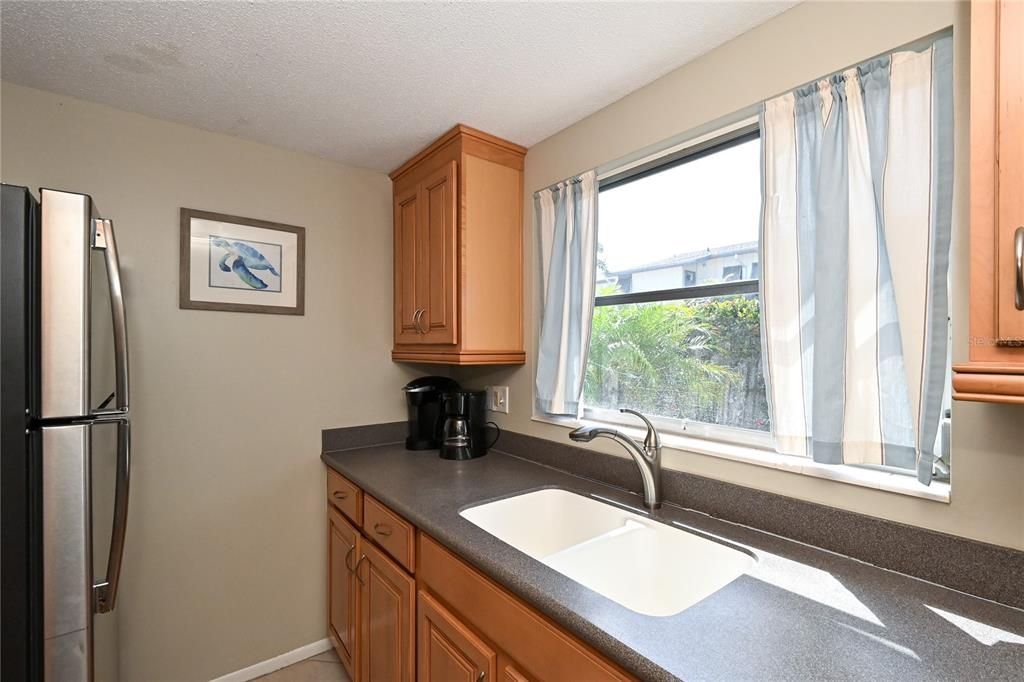 For Sale: $614,500 (1 beds, 1 baths, 672 Square Feet)