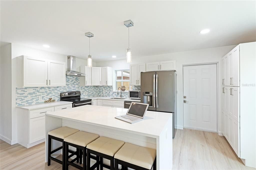 Active With Contract: $450,000 (4 beds, 2 baths, 1791 Square Feet)