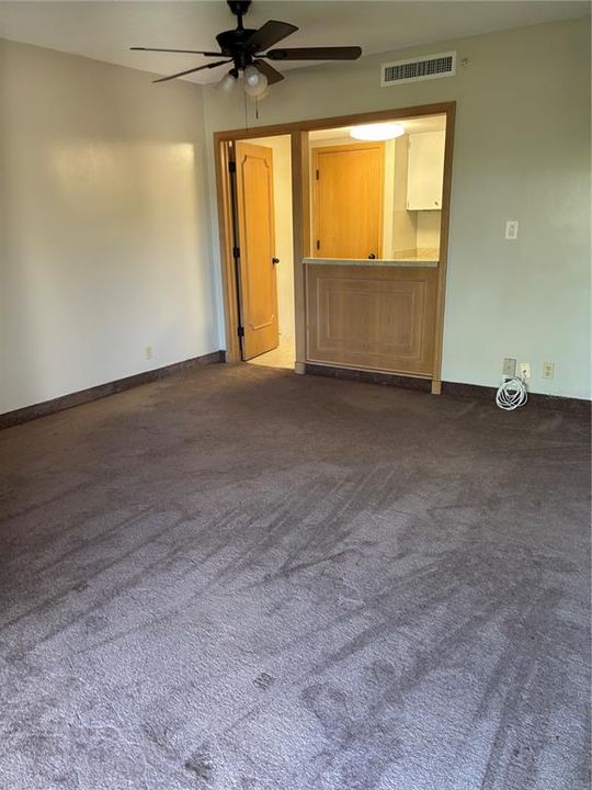 For Sale: $230,000 (1 beds, 1 baths, 825 Square Feet)