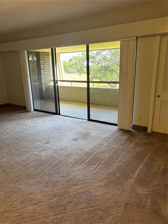 For Sale: $230,000 (1 beds, 1 baths, 825 Square Feet)