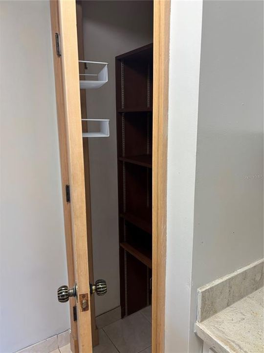 For Sale: $230,000 (1 beds, 1 baths, 825 Square Feet)