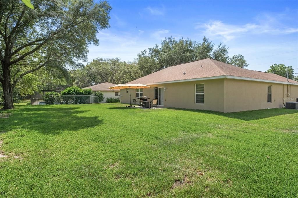 For Sale: $349,900 (3 beds, 2 baths, 1955 Square Feet)