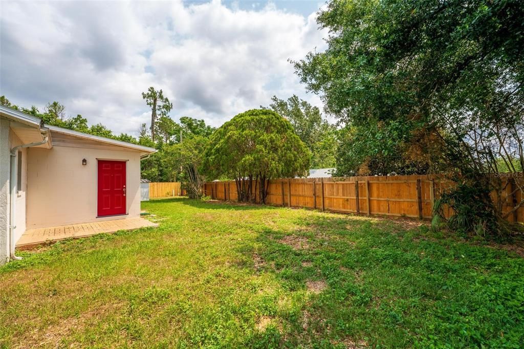For Sale: $318,000 (3 beds, 2 baths, 1560 Square Feet)