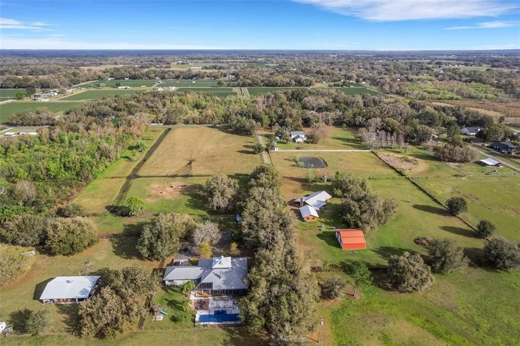 На продажу: $1,399,900 (15.74 acres)