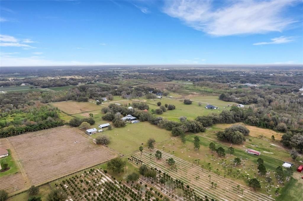 En Venta: $1,399,900 (15.74 acres)