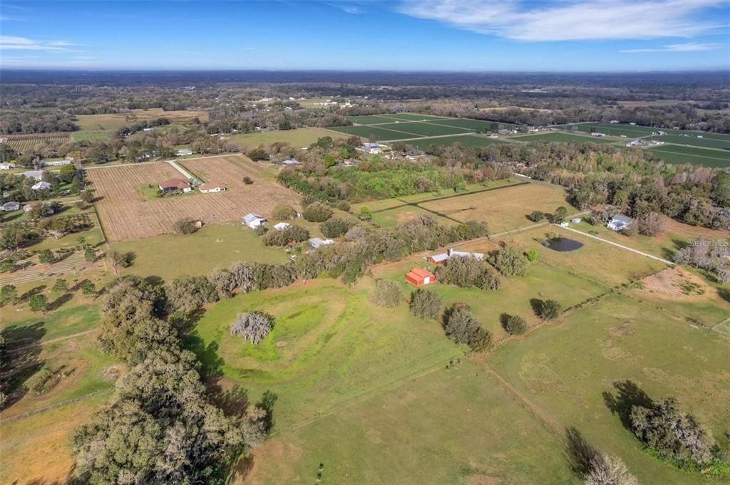 На продажу: $1,399,900 (15.74 acres)