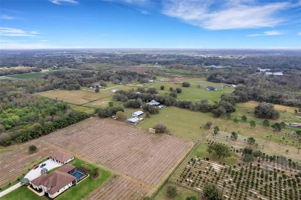 En Venta: $1,399,900 (15.74 acres)