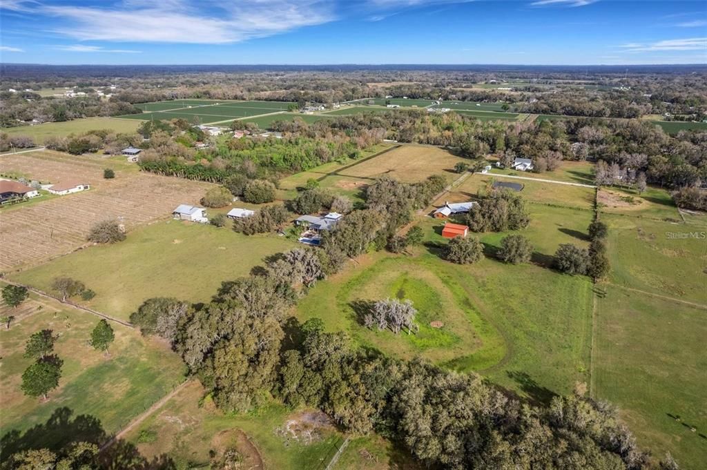 На продажу: $1,399,900 (15.74 acres)