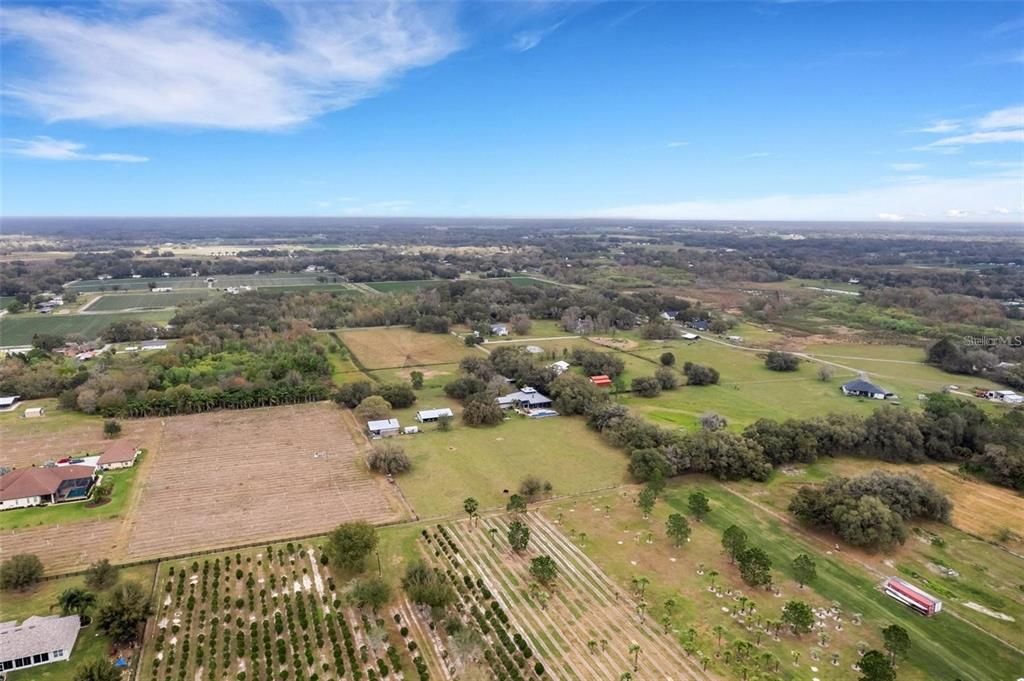 На продажу: $1,399,900 (15.74 acres)