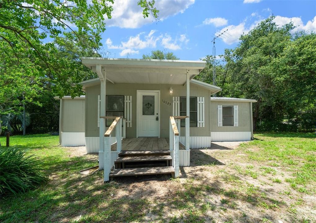 Active With Contract: $210,000 (3 beds, 2 baths, 1264 Square Feet)