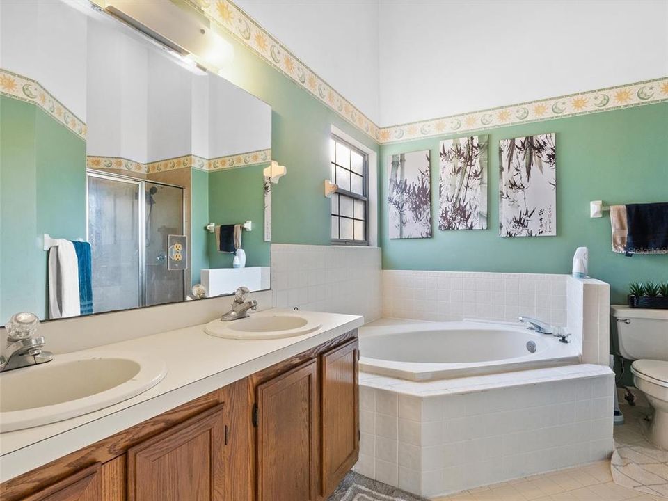 待售: $225,000 (2 贝兹, 2 浴室, 1273 平方英尺)