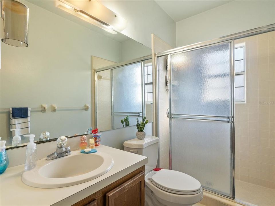 For Sale: $225,000 (2 beds, 2 baths, 1273 Square Feet)