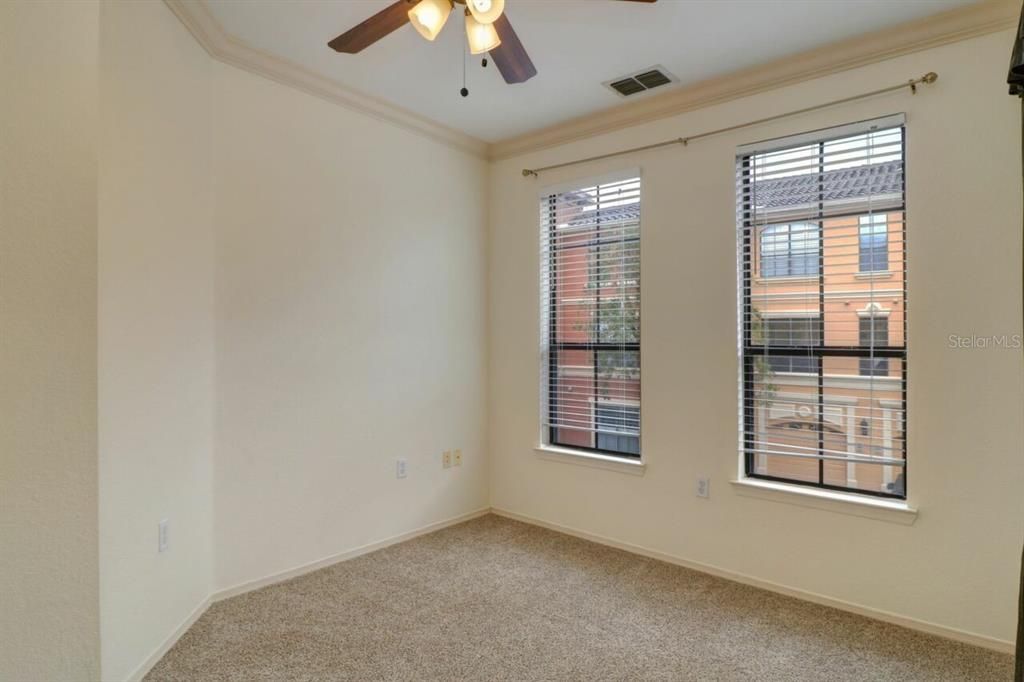 Recently Rented: $1,600 (1 beds, 1 baths, 1020 Square Feet)