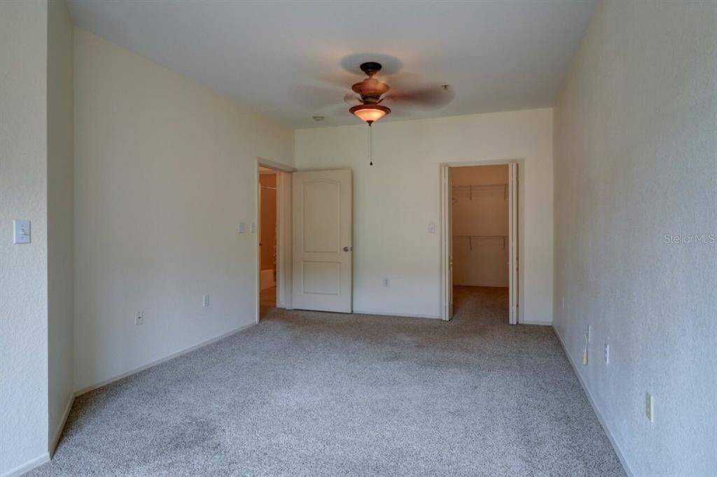 For Rent: $1,600 (1 beds, 1 baths, 1020 Square Feet)