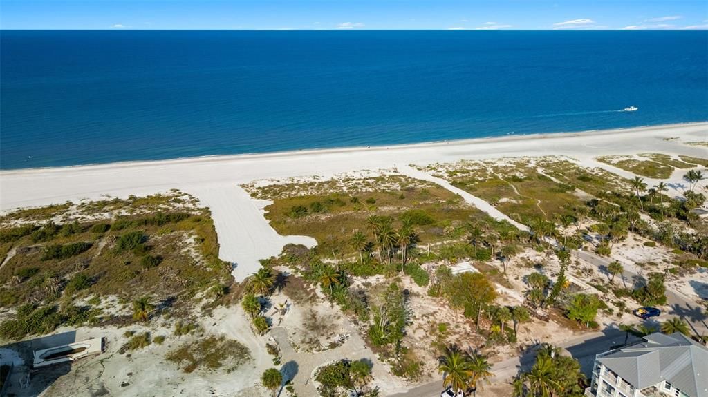 For Sale: $3,799,000 (0.37 acres)