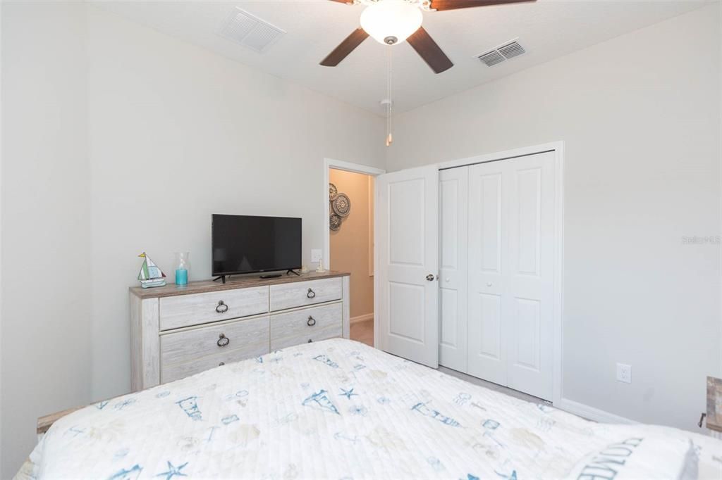 For Sale: $340,000 (3 beds, 2 baths, 1597 Square Feet)