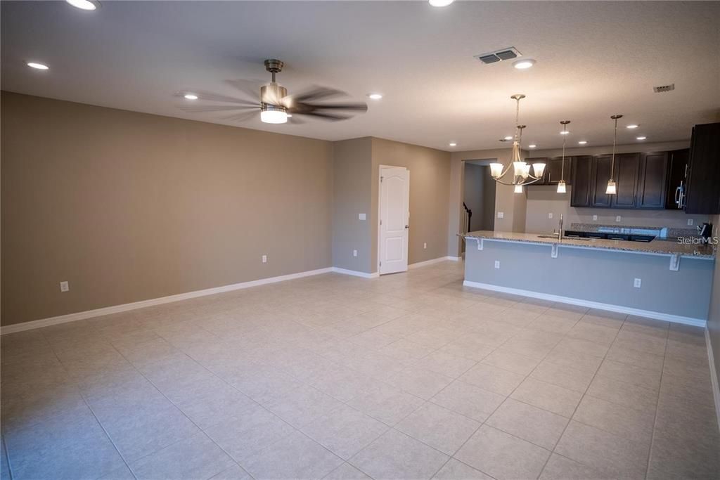 For Rent: $2,150 (3 beds, 2 baths, 1606 Square Feet)
