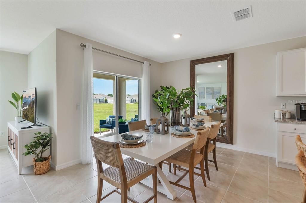Active With Contract: $372,499 (4 beds, 2 baths, 1828 Square Feet)