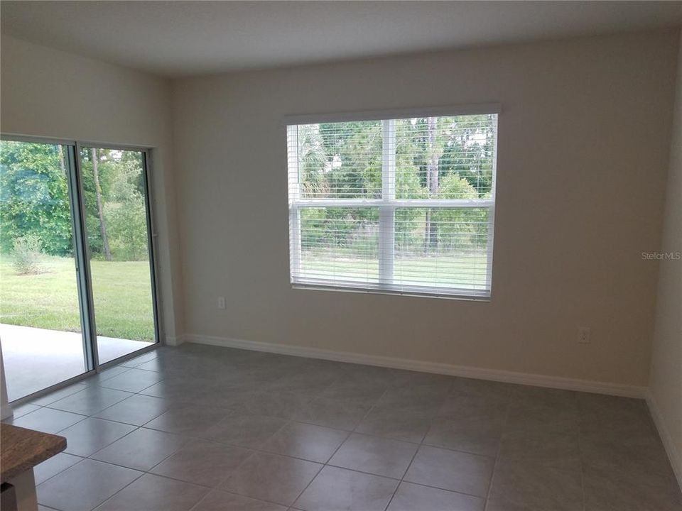 For Rent: $2,545 (4 beds, 2 baths, 2326 Square Feet)