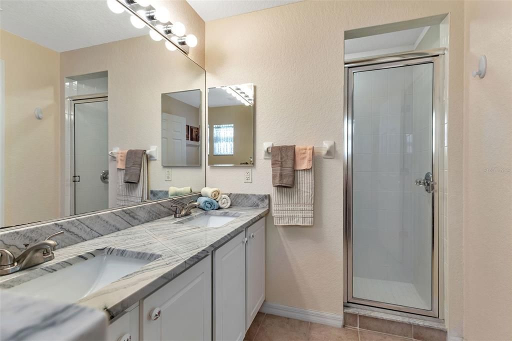 For Sale: $339,400 (2 beds, 2 baths, 1382 Square Feet)
