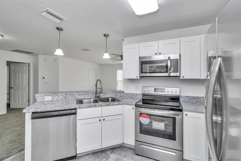 For Sale: $279,000 (3 beds, 2 baths, 1348 Square Feet)