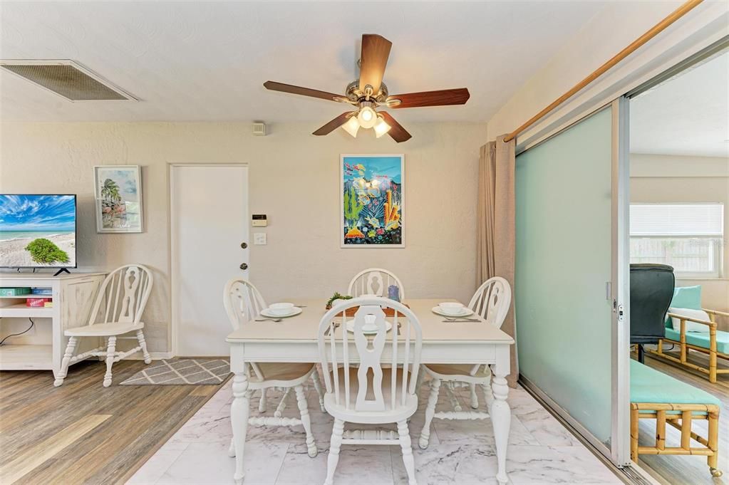 Active With Contract: $439,000 (2 beds, 2 baths, 1149 Square Feet)