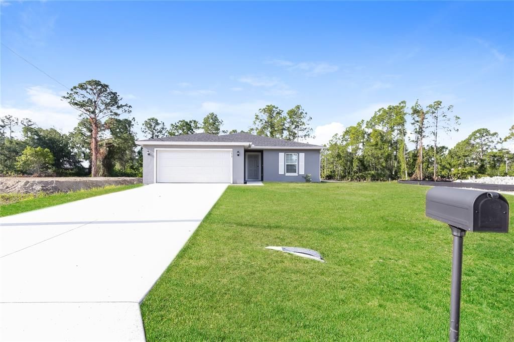Active With Contract: $329,900 (4 beds, 2 baths, 1833 Square Feet)