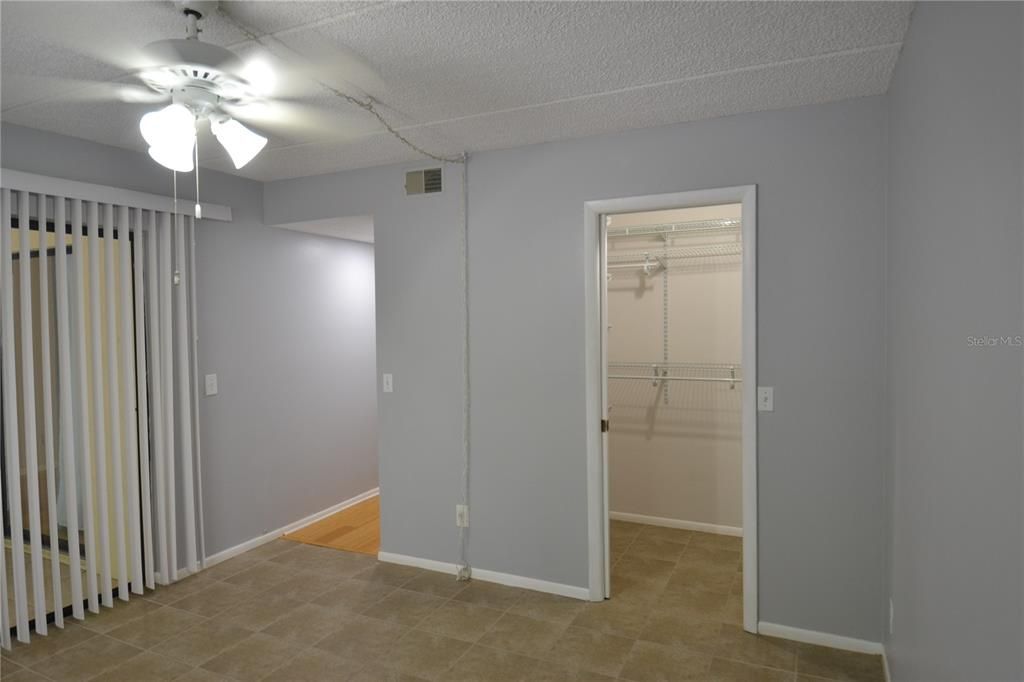 For Rent: $2,000 (2 beds, 2 baths, 924 Square Feet)