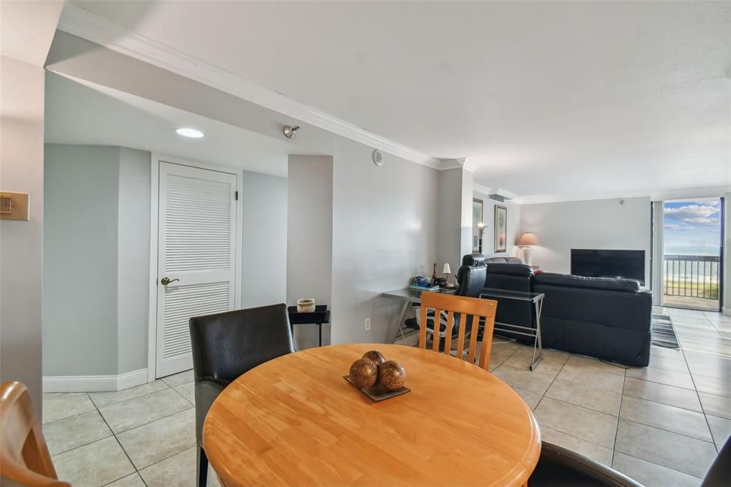 For Sale: $625,000 (2 beds, 2 baths, 1376 Square Feet)
